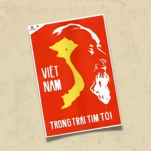 POSTER 0111 - VİETNAM HO CHI MINH PROPAGANDA AFİŞİ - VİETNAM KALBİMDE - KUŞE KAĞIT (33X48)