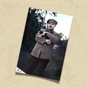 POSTER 0193 - LENİN VE KEDİ RENKLİ - KUŞE KAĞIT (33X48)